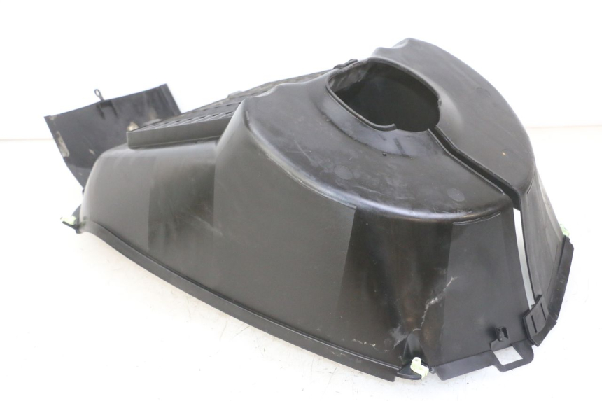 photo de RADIATOR GRILLE PEUGEOT SATELIS COMPRESSOR K15 125 (2006 - 2009) - Technical close-up