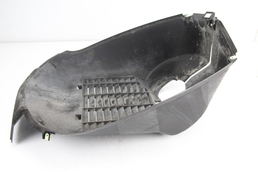 photo de RADIATOR GRILLE PEUGEOT SATELIS 125 (2006 - 2009) - Technical close-up