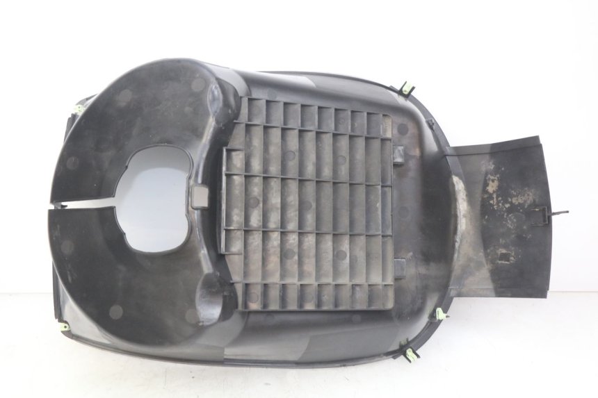 photo de RADIATOR GRILLE PEUGEOT SATELIS 125 (2010 - 2012) - Product overview