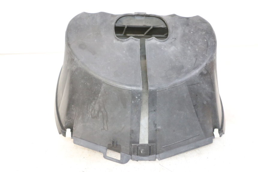 photo de RADIATOR COVER PEUGEOT SATELIS 250 (2006 - 2012) - Technical close-up