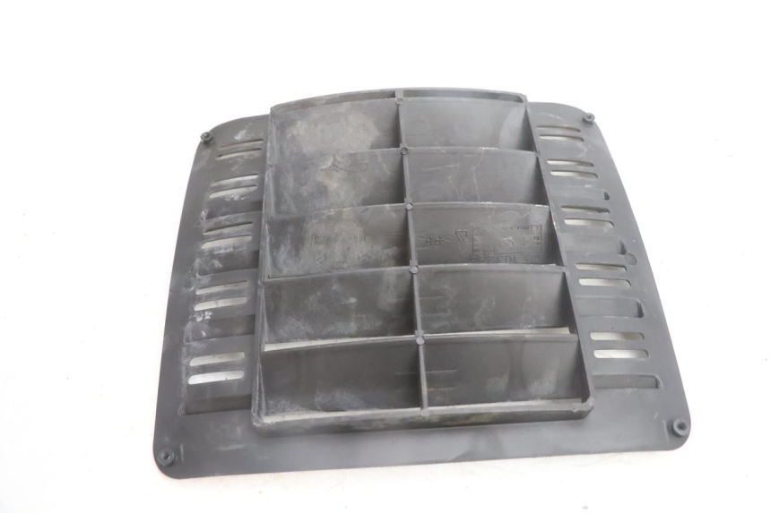 photo de RADIATOR COVER APRILIA SCARABEO GT 125 (1999 - 2007) - Alternative perspective