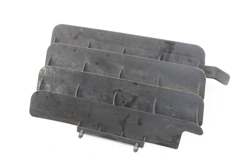 photo de RADIATOR COVER YAMAHA WR R 125 (2009 - 2017) - Zoom on usage condition