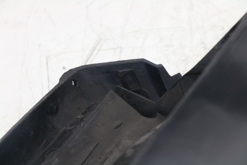 photo de RADIATOR COVER YAMAHA YP MAJESTY ABS 400 (2007 - 2009) - Component detail