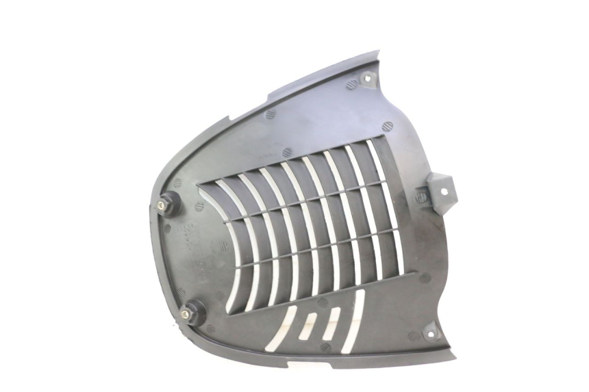 photo de RADIATOR COVER YAMAHA YP MAJESTY 125 (1998 - 2001) - Zoom on usage condition