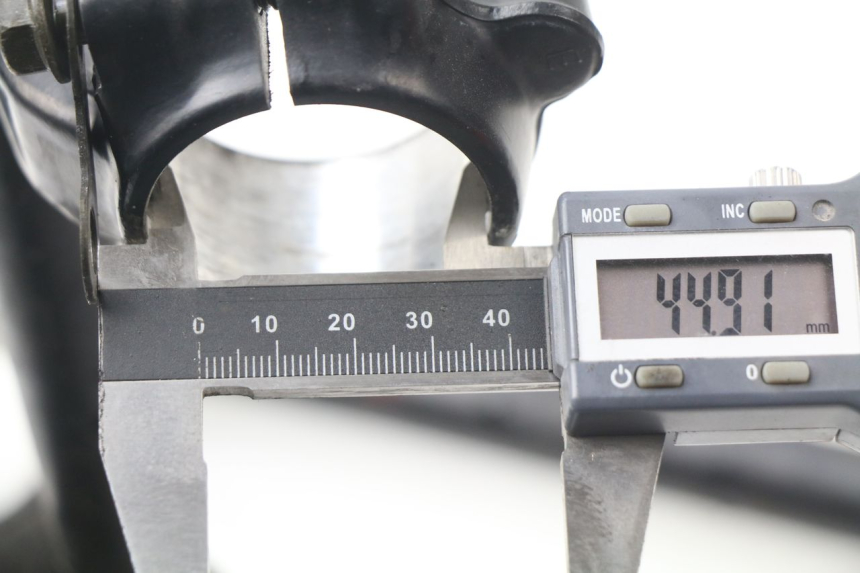 photo de HANDLEBAR HONDA CBR 919 RR FIREBLADE 900 (1998 - 1999) - Component detail