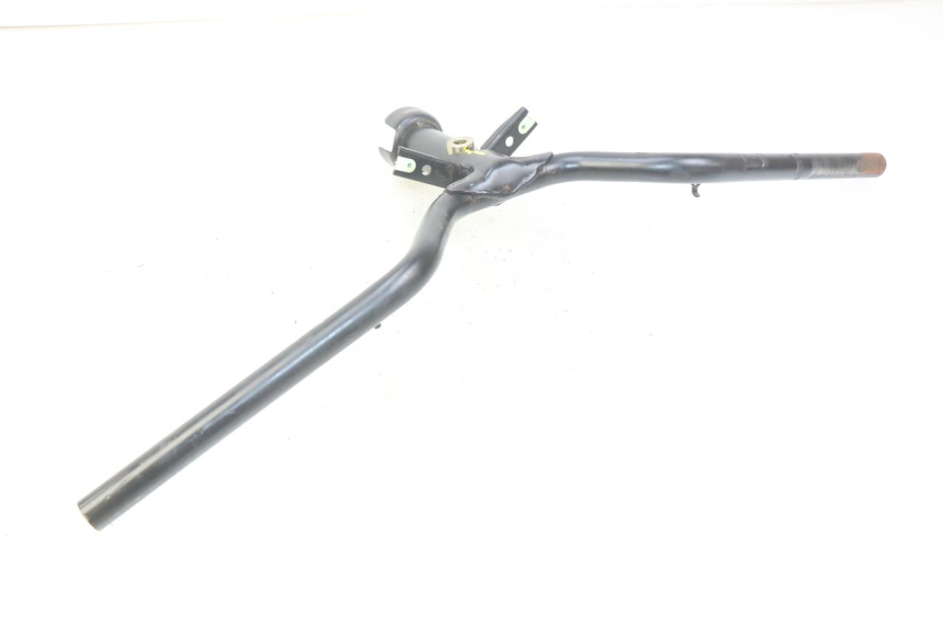 photo de HANDLEBAR PEUGEOT CITYSTAR 2T 50 (2018 - 2021) - Fixing points details