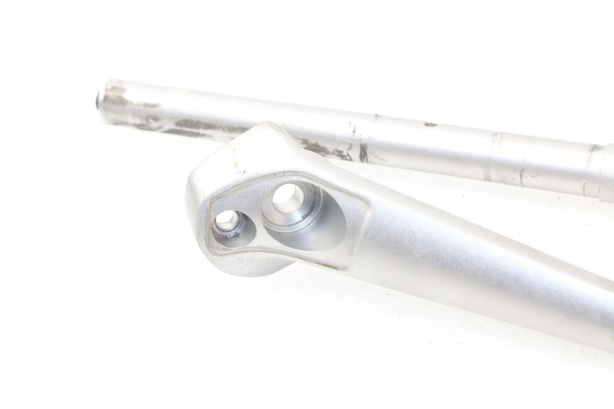 photo de HANDLEBAR YAMAHA FJR ABS 1300 (2006 - 2012) - Fixing points details