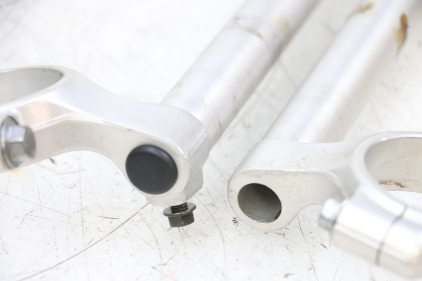 photo de HANDLEBAR SUZUKI GSXR GSX-R 1000 (2003 - 2004) - Alternative perspective