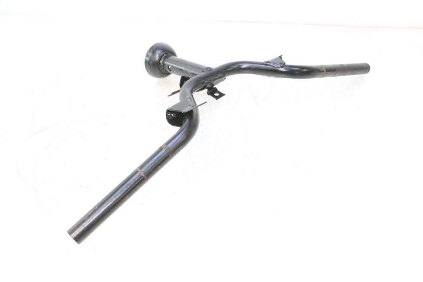 photo de HANDLEBAR PEUGEOT KISBEE 4T 50 (2023 - 2026) - Surface and material condition