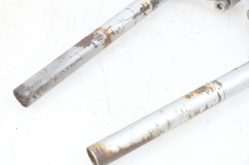 photo de HANDLEBAR DAELIM VJ ROADWIN FI 125 (2008 - 2017) - Technical close-up