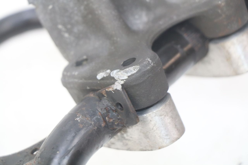 photo de HANDLEBAR YAMAHA XMAX X-MAX 125 (2006 - 2009) - Zoom on usage condition