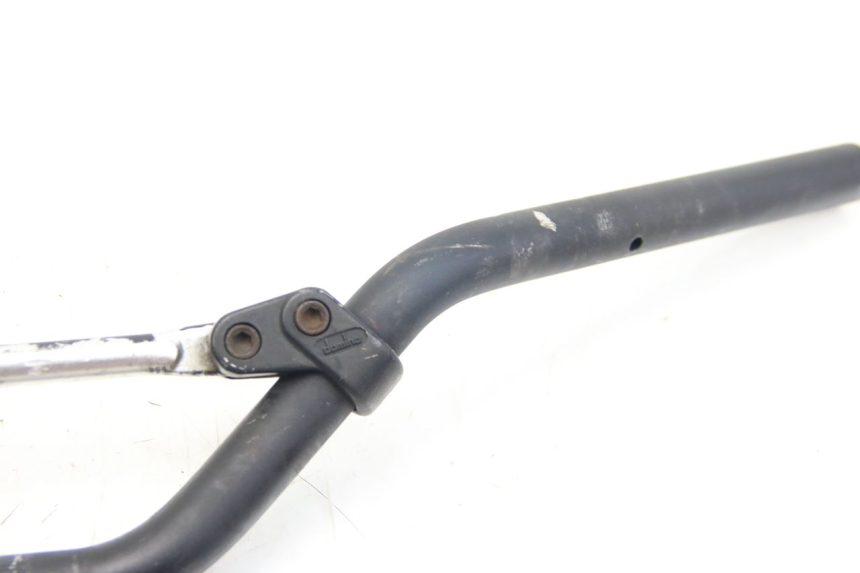 photo de HANDLEBAR PEUGEOT XP6 50 (1997 - 2003) - Fixing points details