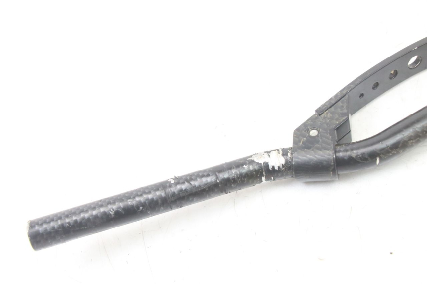 photo de HANDLEBAR YAMAHA AEROX 50 (1997 - 2006) - Fixing points details