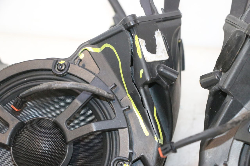photo de SPEAKER HARLEY DAVIDSON ROAD GLIDE FLTRXSE 1920 (2018 - 2022) - Focus on structure
