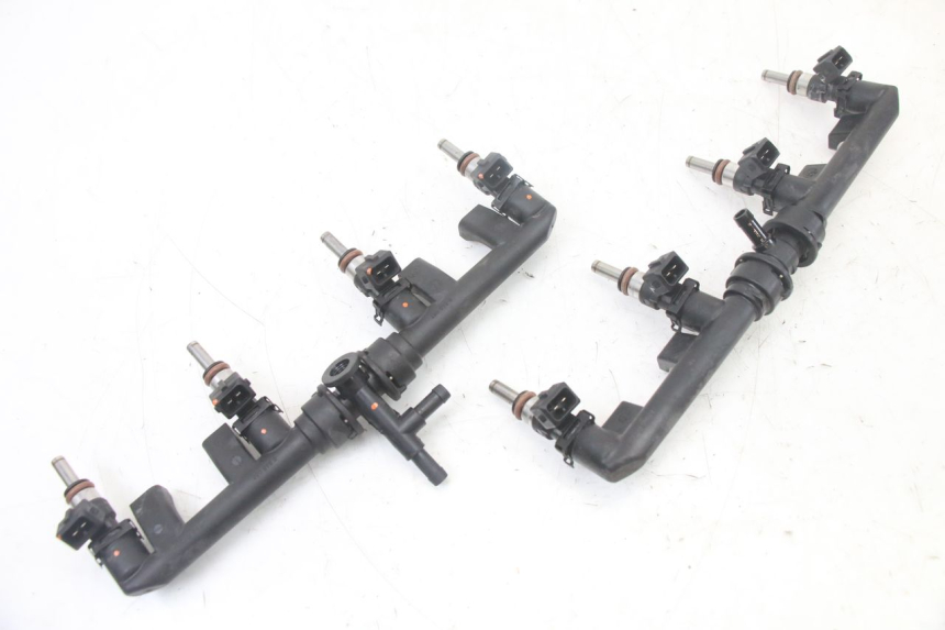 photo de FUEL INJECTOR BMW S RR ABS S1000RR 1000 (2015 - 2018) - Zoom on usage condition