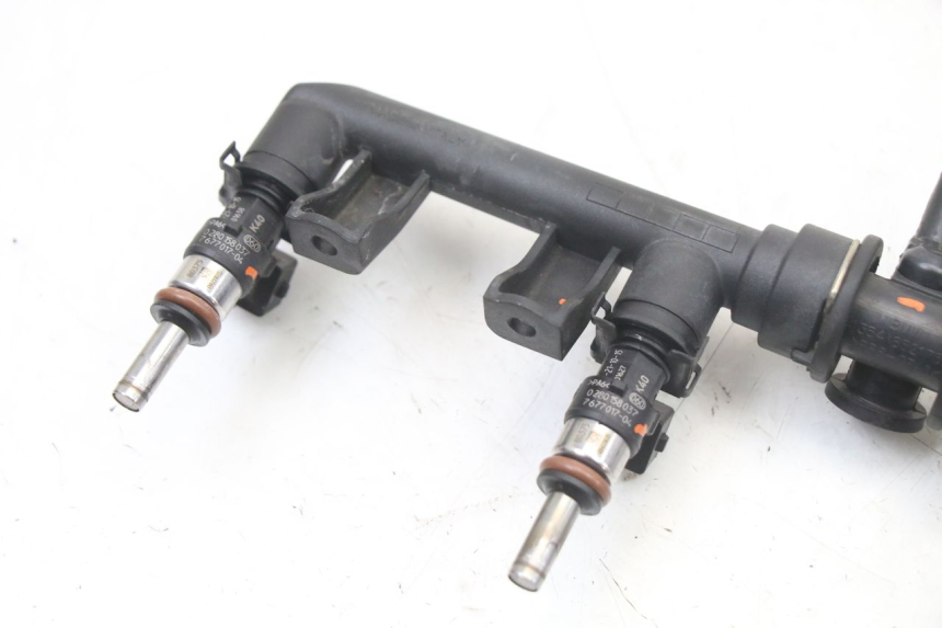 photo de FUEL INJECTOR BMW S RR ABS S1000RR 1000 (2015 - 2018) - Fixing points details