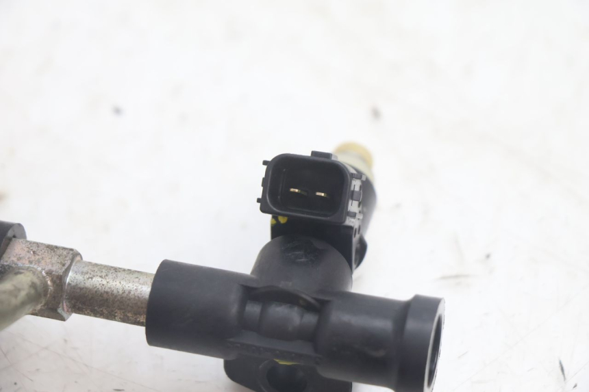 photo de FUEL INJECTOR SUZUKI BURGMAN EXECUTIVE ABS 650 (2006 - 2012) - Technical close-up