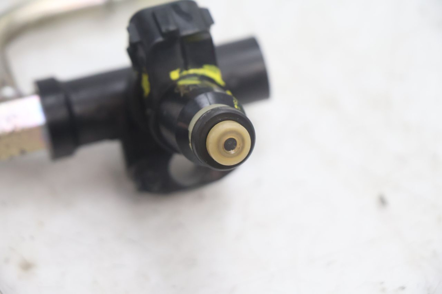 photo de FUEL INJECTOR SUZUKI BURGMAN EXECUTIVE ABS 650 (2006 - 2012) - Surface and material condition