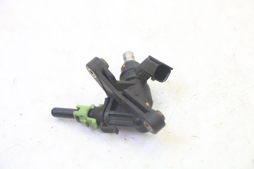 photo de FUEL INJECTOR HONDA CBF 125 (2009 - 2015) - Zoom on usage condition