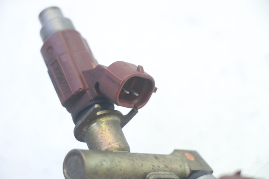 photo de FUEL INJECTOR SUZUKI DL V STROM 1000 (2002 - 2007) - Fixing points details