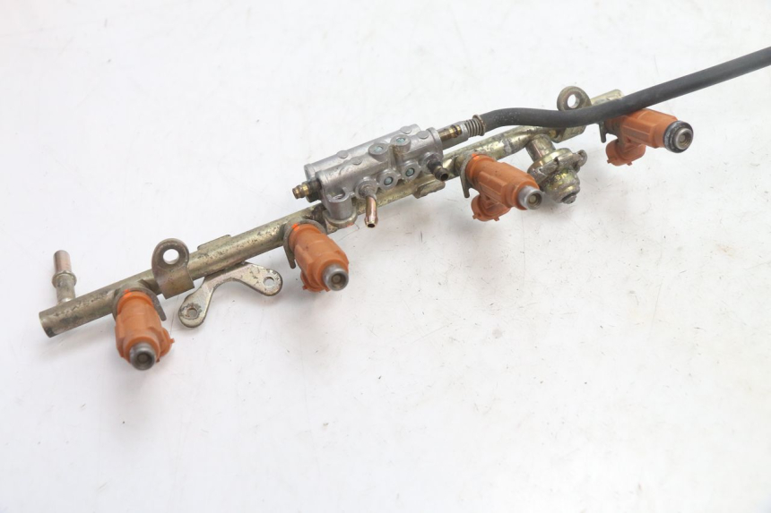 photo de FUEL INJECTOR YAMAHA FJR 1300 (2001 - 2005) - Surface and material condition