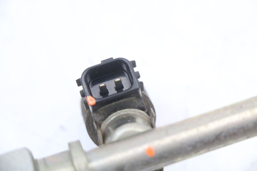 photo de FUEL INJECTOR HONDA FJS SILVER WING SILVERWING 400 (2005 - 2008) - Additional view of the item