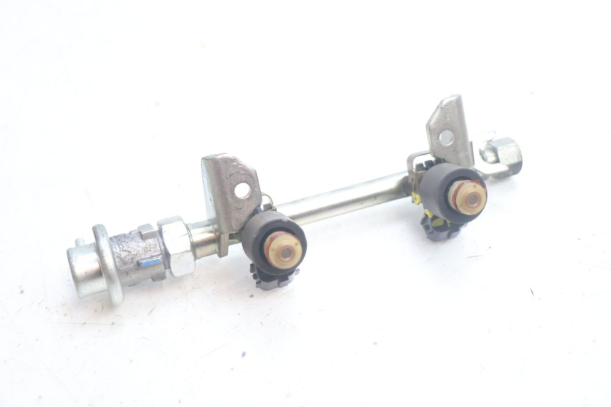 photo de FUEL INJECTOR HONDA FJS SILVER WING SILVERWING 400 (2005 - 2008) - Alternative perspective