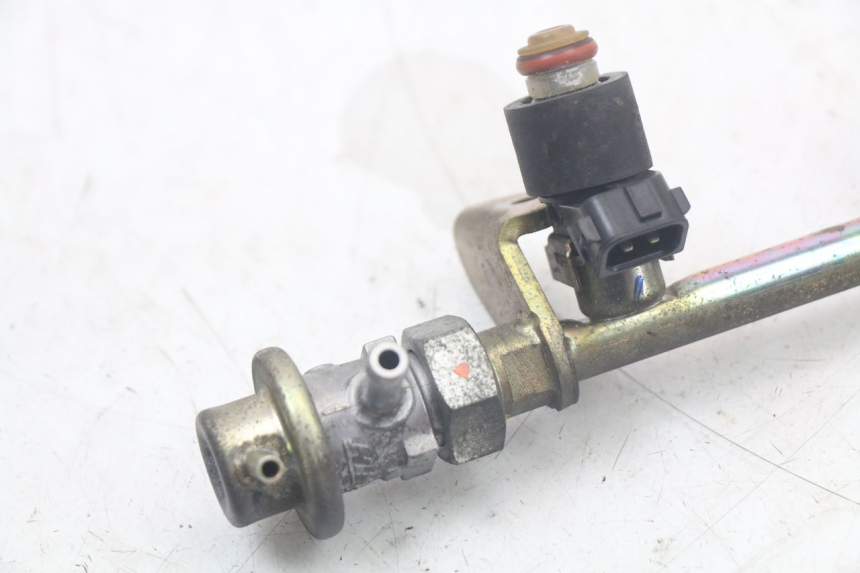 photo de FUEL INJECTOR HONDA FJS SILVERWING SILVER WING 600 (2001 - 2010) - Surface and material condition