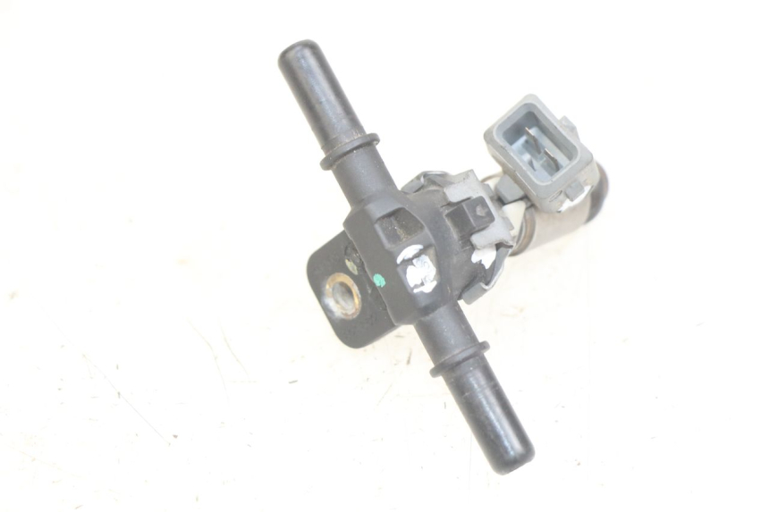 photo de INJECTOR GILERA GP 800 (2007 - 2013) - Component detail