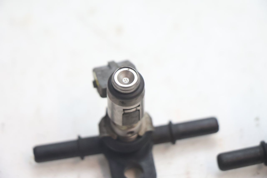 photo de INJECTOR GILERA GP 800 (2007 - 2013) - Surface and material condition