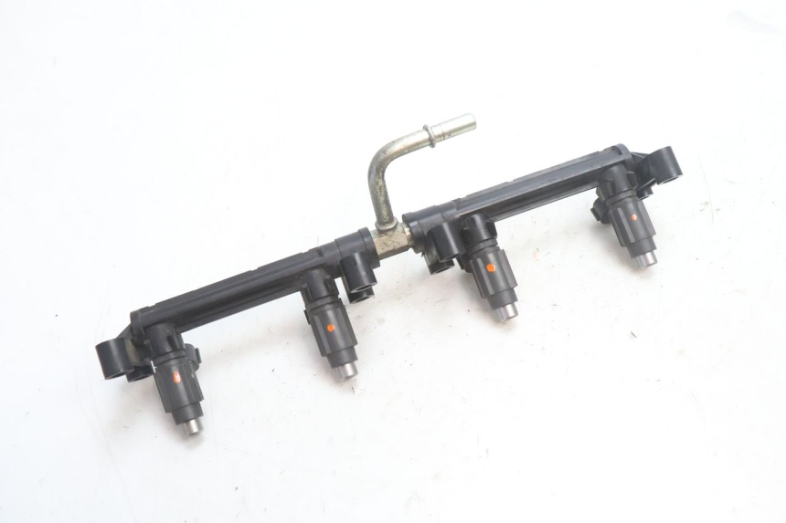 photo de FUEL INJECTOR SUZUKI GSR 600 (2005 - 2012) - Technical close-up
