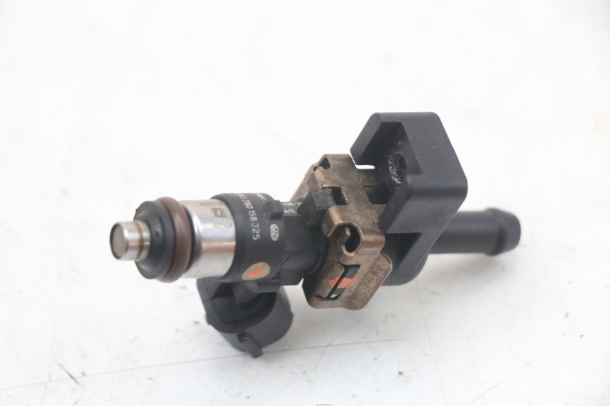 photo de FUEL INJECTOR HUSQVARNA SVARTPILEN 401 (2018 - 2023) - Technical close-up