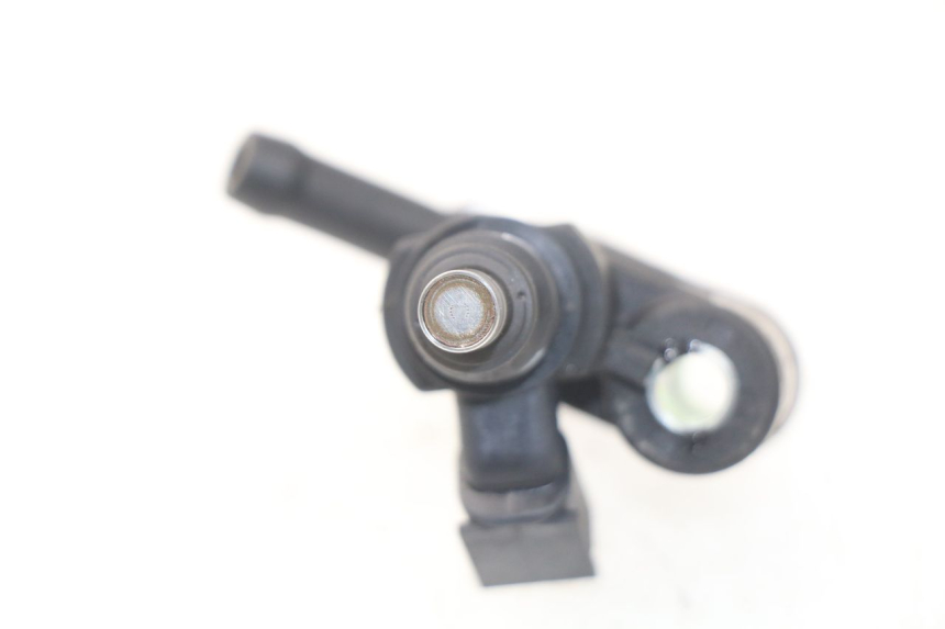photo de FUEL INJECTOR SYM JOYMAX 250 (2013 - 2017) - Alternative perspective