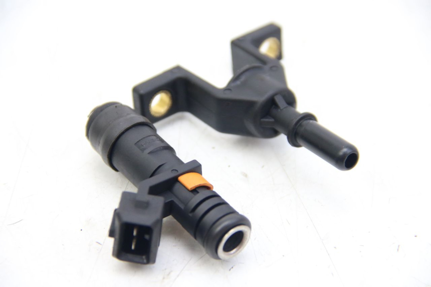 photo de INJECTOR PEUGEOT KISBEE 2T 50 (2018 - 2022) - Alternative perspective