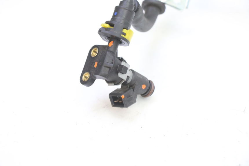 photo de FUEL INJECTOR PIAGGIO MP3 HPE 310 (2024 - 2025) - Alternative perspective