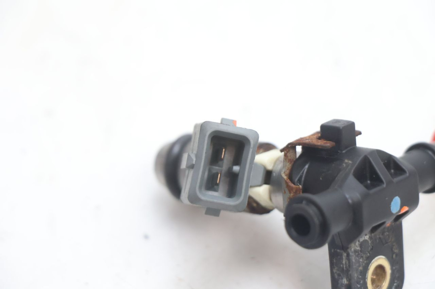 photo de INJECTOR PIAGGIO MP3 LT 400 (2007 - 2012) - Fixing points details