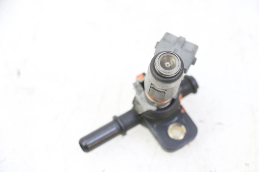 photo de INJECTOR PIAGGIO MP3 RL 250 (2006 - 2010) - Technical close-up
