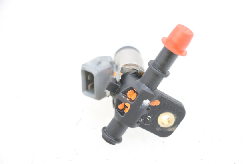 photo de INJECTOR PIAGGIO MP3 RL 250 (2006 - 2010) - Surface and material condition