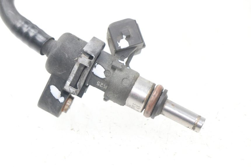 photo de FUEL INJECTOR BMW R GS 1200 (2005 - 2007) - Alternative perspective