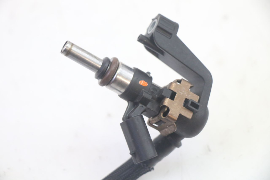 photo de FUEL INJECTOR BMW R GS 1250 (2021 - 2024) - Checked used part