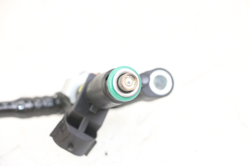 photo de FUEL INJECTOR ROYAL ENFIELD SCRAM 411 (2022 - 2024) - Surface and material condition