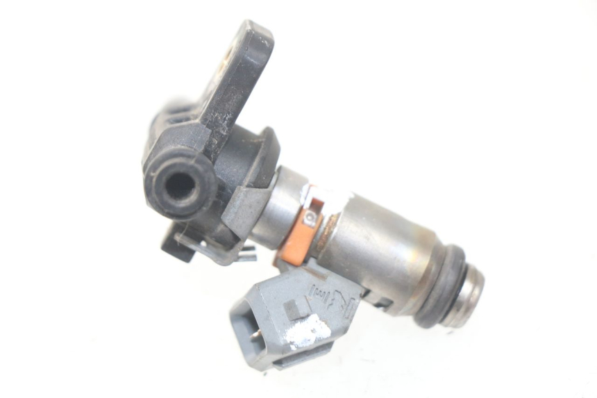 photo de FUEL INJECTOR PEUGEOT SATELIS 300 (2012 - 2015) - Technical close-up