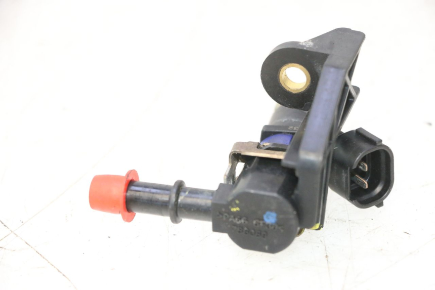 photo de FUEL INJECTOR PEUGEOT SATELIS 125 (2013 - 2018) - Alternative perspective