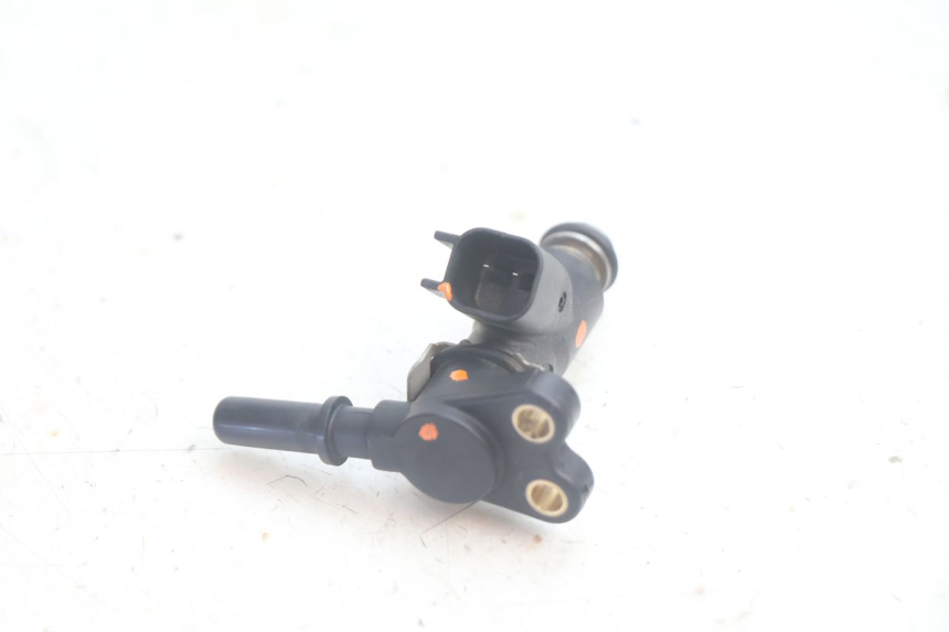 photo de FUEL INJECTOR MASH SEVENTY FIVE 125 (2013 - 2021) - Alternative perspective