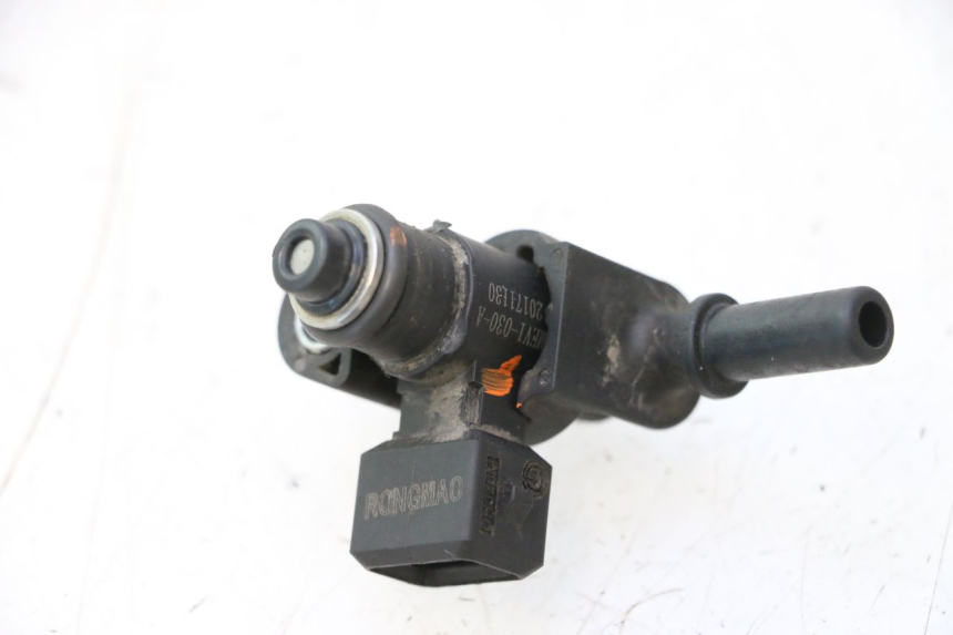 photo de FUEL INJECTOR VASTRO STREET S 50 (2016 - 2021) - Alternative perspective