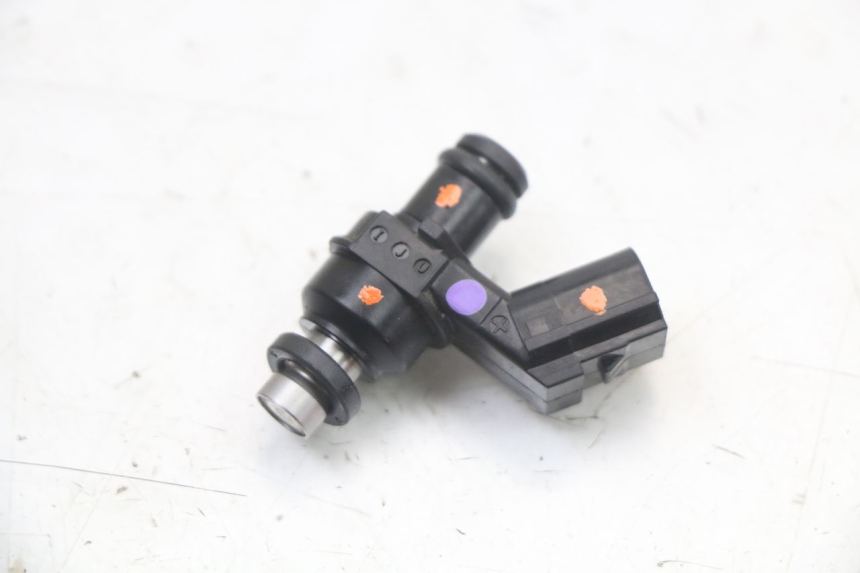 photo de FUEL INJECTOR SUZUKI BURGMAN 125 (2018 - 2021) - Zoom on usage condition