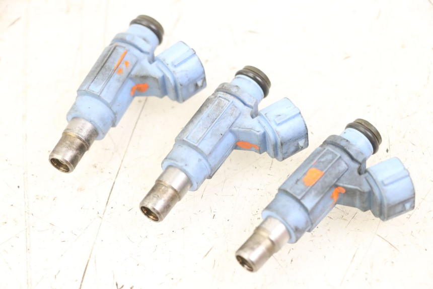 photo de FUEL INJECTOR SUZUKI GSX F GSXF 650 (2007 - 2015) - Technical close-up