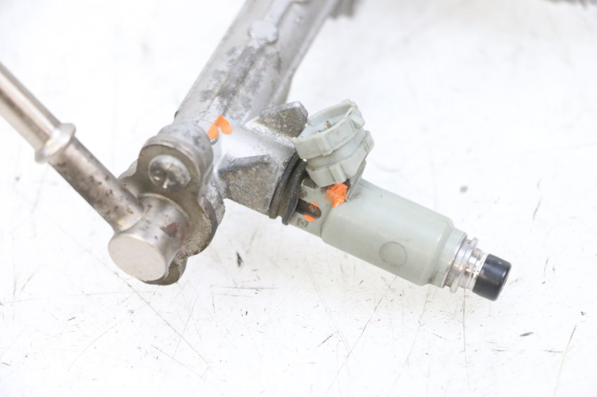 photo de FUEL INJECTOR YAMAHA TDM ABS 900 (2002 - 2014) - Fixing points details