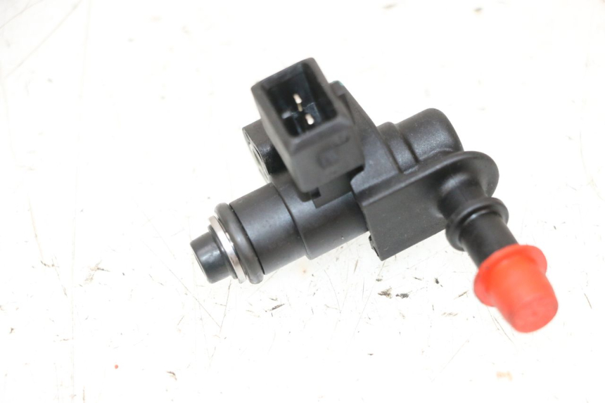 photo de FUEL INJECTOR NECO TEMPO 4T 50 (2022 - 2026) - Zoom on usage condition