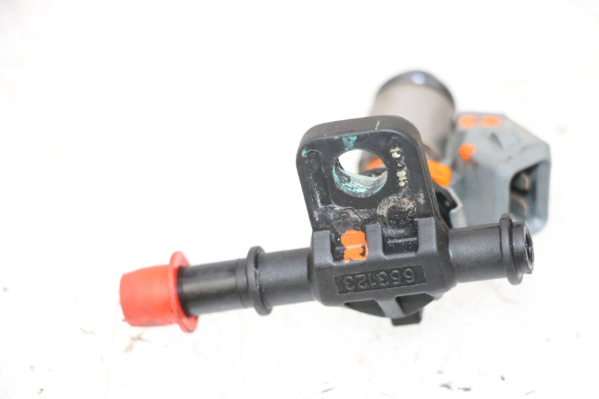 photo de FUEL INJECTOR PIAGGIO VESPA GTS SUPER IE 125 (2009 - 2016) - Product overview